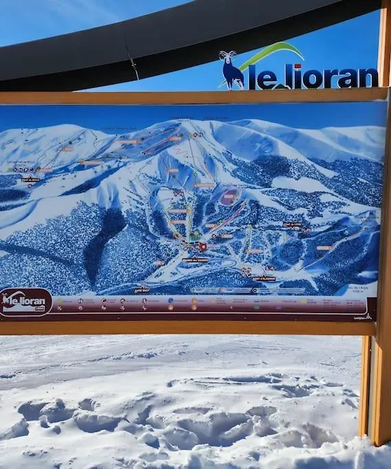 Appartement 4/6 Le Lioran Laveissiere 0*,