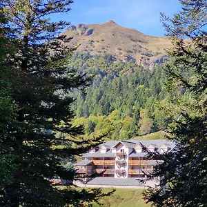 Recente Au Coeur Des Monts Du Cantal Laveissière